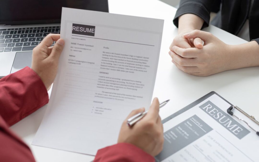 Should I Use AI to Write My Executive Resume?